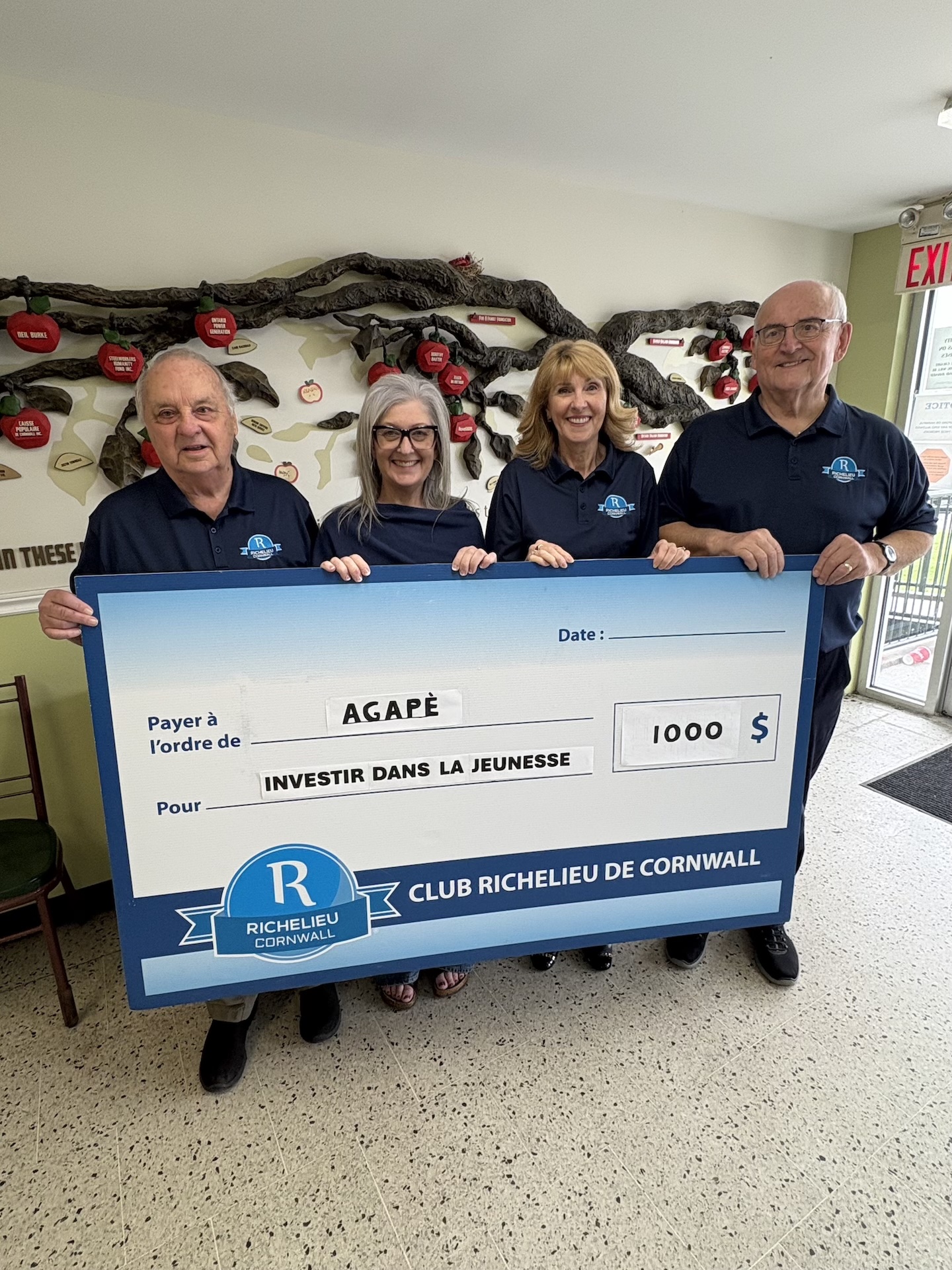 Richelieu and Agapè nourish children